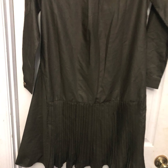 Beautiful green dress - Picture 5 of 6